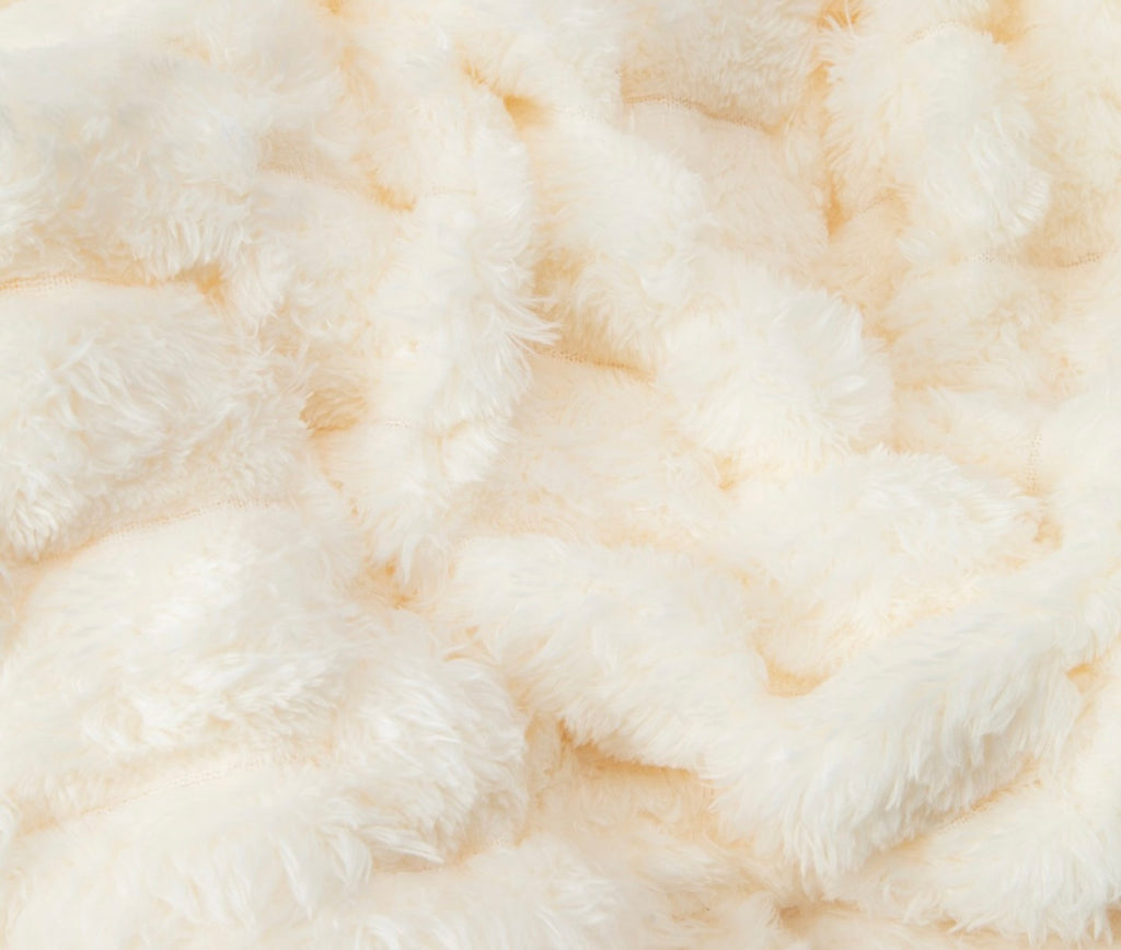 Luxury Faux Fur Throw Blanket, Ivory White, Super Soft Plush Material, 50 x 60 Inches